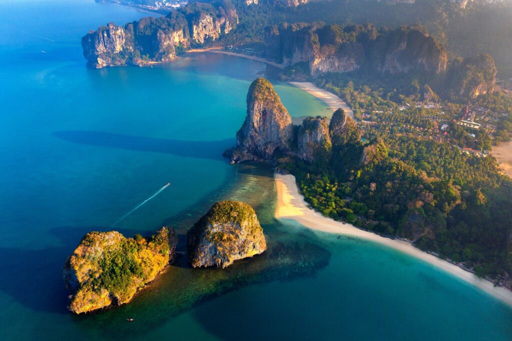 aerial-view-railay-beach-krabi-thailand_335224-1180